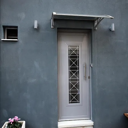 Katie's Blue House * ヴォロス