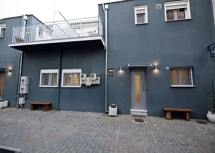 Katie's Blue House Appartamento Volos