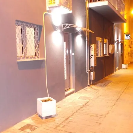 Katie's Blue House Apartment