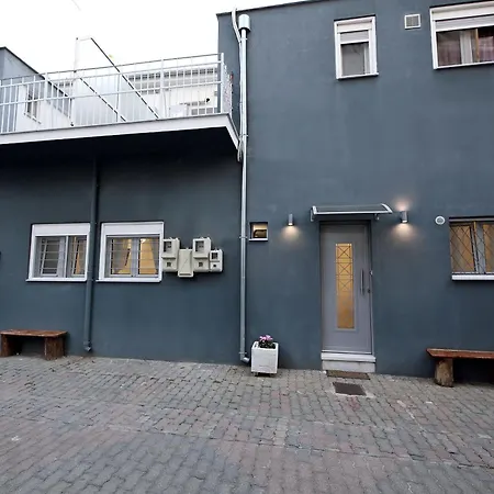 Katie's Blue House Apartment Volos