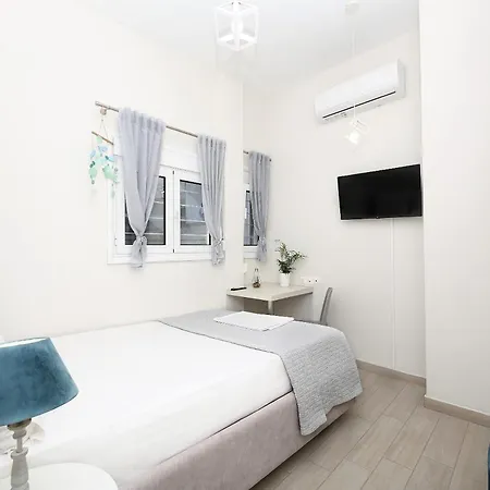 Katie's Blue House Apartment *