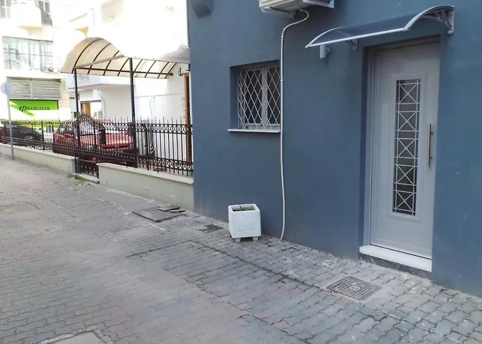 Katie's Blue House Apartment Volos