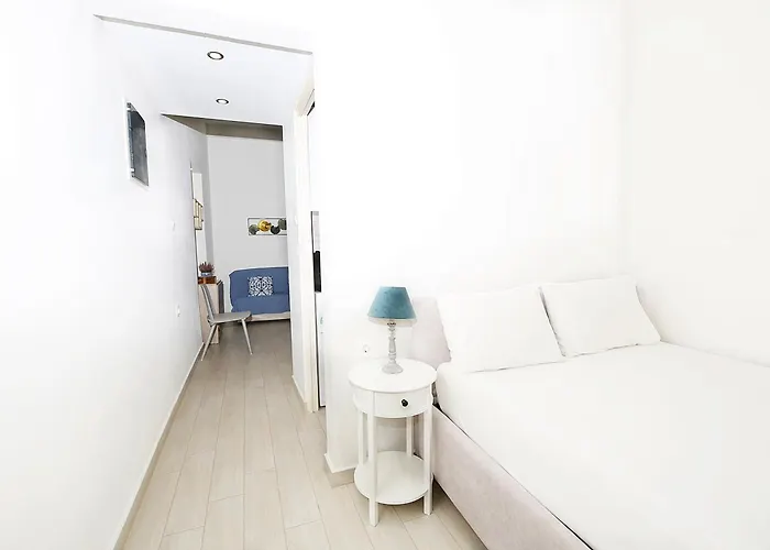 Katie's Blue House Apartment *