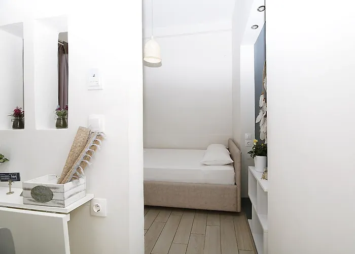 Katie's Blue House Apartment