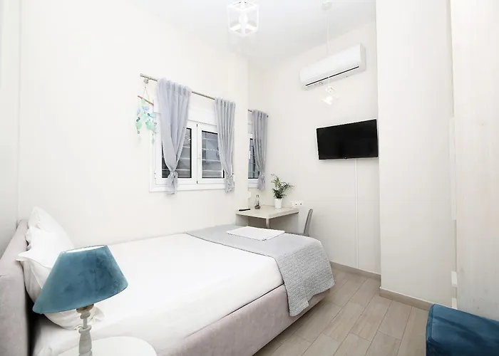 Katie's Blue House Apartment *